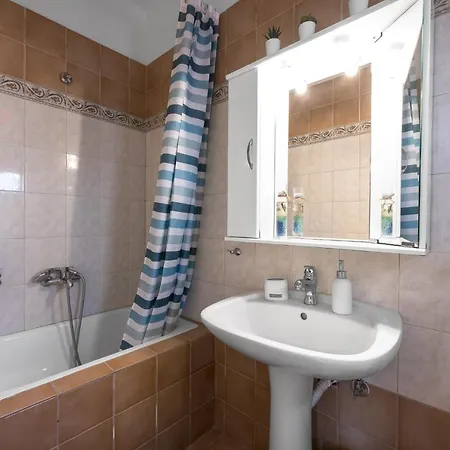 Armonia, Nilie Hospitality Mgmt דירה *